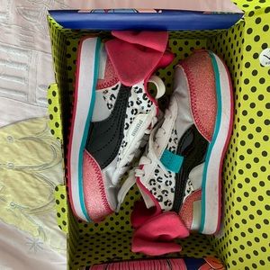 LOL surprise Puma Sneakers and Shirt